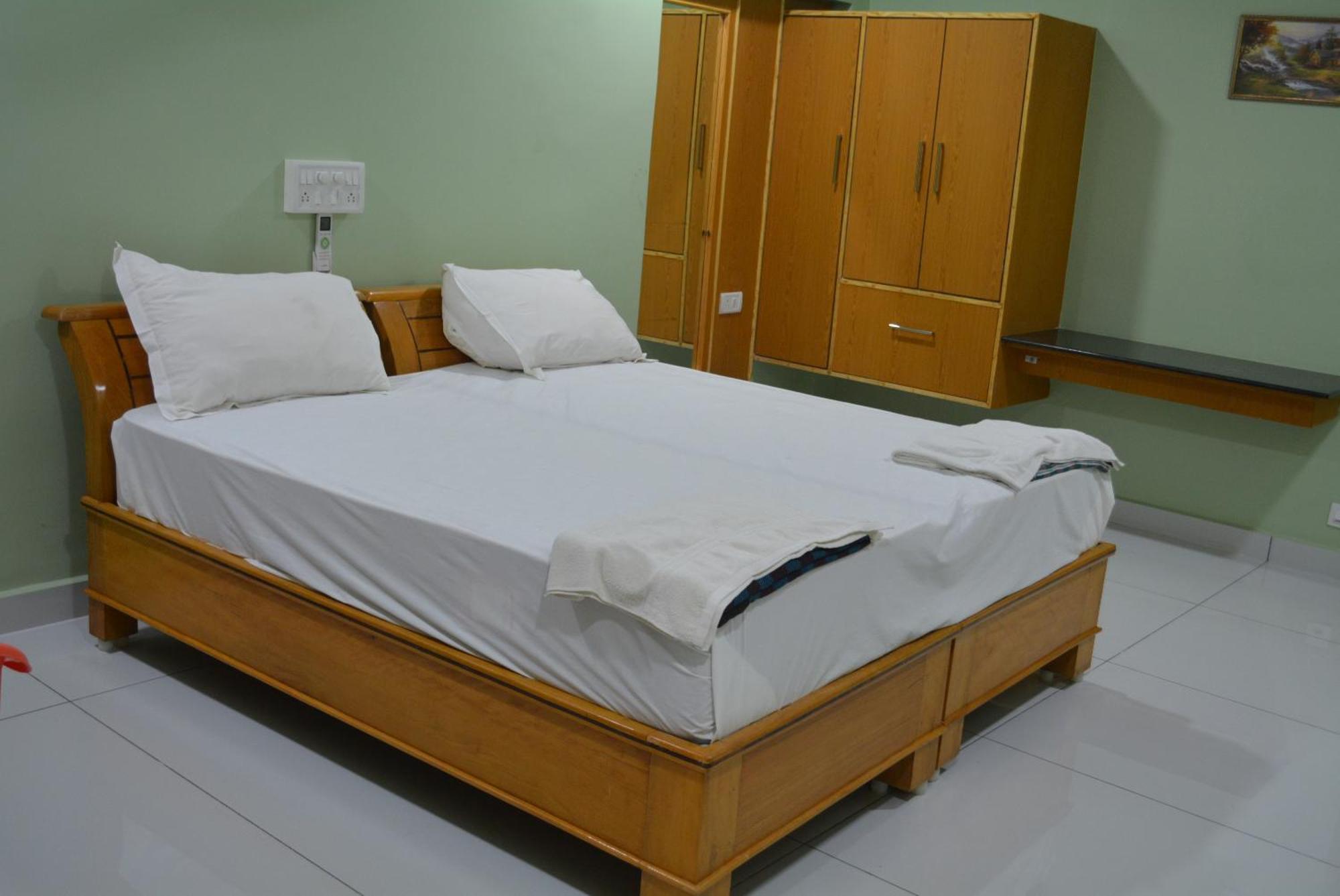 Yanam Resorts Exterior foto