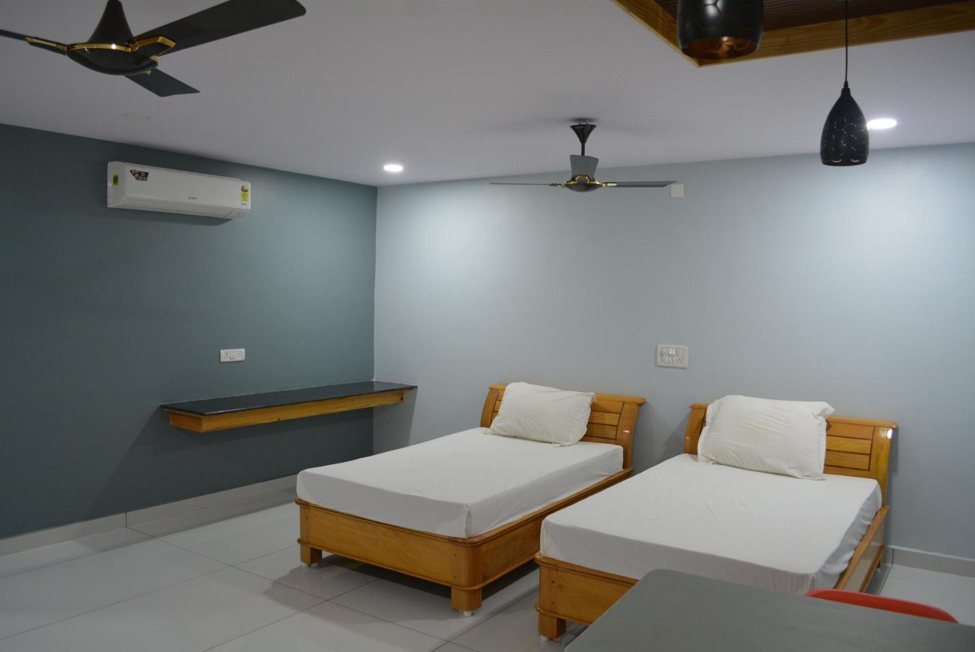 Yanam Resorts Exterior foto